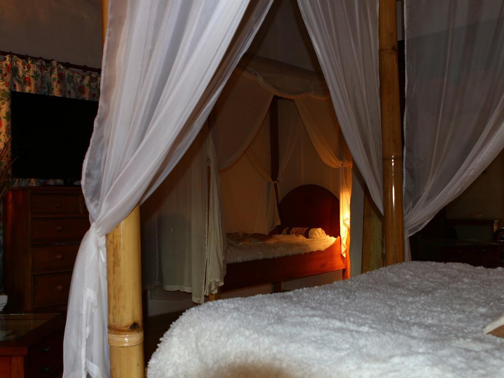 Hotel Au "Bon Endroit" Genebrieres Zimmer foto
